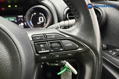 Toyota Yaris Design Automatic Petrol-Electric Hybrid Hatchback - Stock Number (1674481) - 11th supplementary image