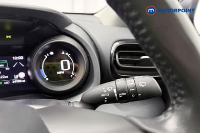 Toyota Yaris Design Automatic Petrol-Electric Hybrid Hatchback - Stock Number (1674481) - 13th supplementary image