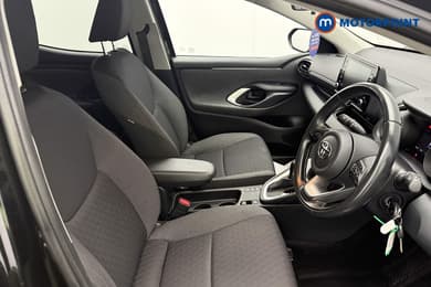 Toyota Yaris Design Automatic Petrol-Electric Hybrid Hatchback - Stock Number (1674481) - 17th supplementary image