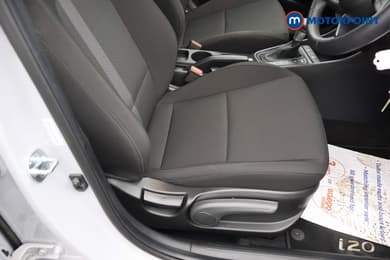 Hyundai I20 Advance Automatic Petrol Hatchback - Stock Number (1679301) - 15th supplementary image