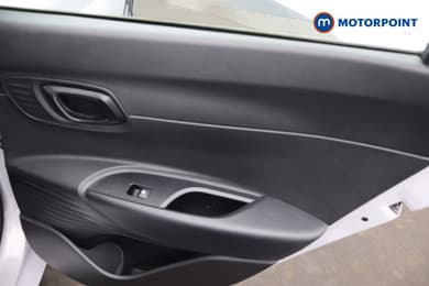 Hyundai I20 Advance Automatic Petrol Hatchback - Stock Number (1679301) - 19th supplementary image