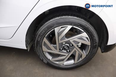 Hyundai I20 Advance Automatic Petrol Hatchback - Stock Number (1679301) - 32nd supplementary image