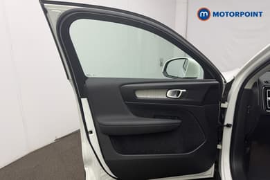 Volvo Xc40 Inscription Pro Automatic Petrol SUV - Stock Number (1671731) - 4th supplementary image
