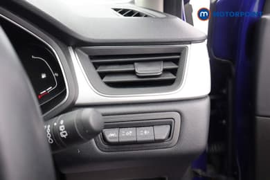 Renault Captur Se Edition Manual Petrol SUV - Stock Number (1685838) - 8th supplementary image
