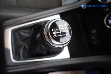Renault Captur Se Edition Manual Petrol SUV - Stock Number (1685838) - 10th supplementary image