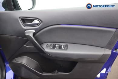 Renault Captur Se Edition Manual Petrol SUV - Stock Number (1685838) - 13th supplementary image
