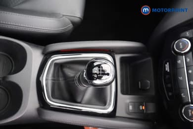 Nissan Qashqai Tekna Manual Petrol SUV - Stock Number (1668329) - 9th supplementary image