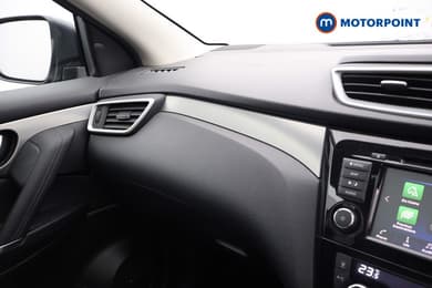 Nissan Qashqai Tekna Manual Petrol SUV - Stock Number (1668329) - 10th supplementary image