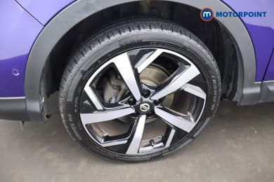 Nissan Qashqai Tekna Manual Petrol SUV - Stock Number (1668329) - 32nd supplementary image