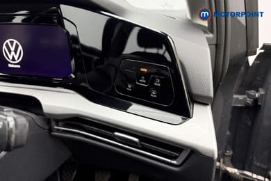 Volkswagen Golf Life Manual Petrol Hatchback - Stock Number (1682895) - 34th supplementary image
