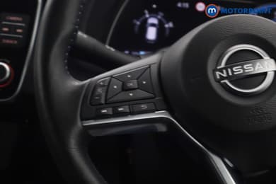 Nissan Leaf N-Connecta Automatic Electric Hatchback - Stock Number (1686551) - 9th supplementary image
