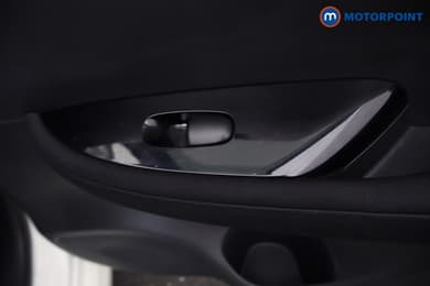 Nissan Leaf N-Connecta Automatic Electric Hatchback - Stock Number (1686551) - 25th supplementary image