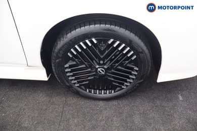 Nissan Leaf N-Connecta Automatic Electric Hatchback - Stock Number (1686551) - 45th supplementary image