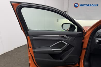 Audi Q3 Black Edition Manual Petrol SUV - Stock Number (1688066) - 11th supplementary image