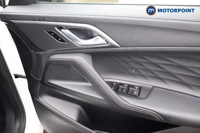 Mg Motor Uk HS Trophy Automatic Petrol-Electric Hybrid SUV - Stock Number (1688801) - 21st supplementary image
