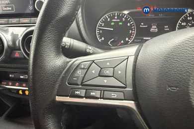 Nissan Juke N-Connecta Manual Petrol SUV - Stock Number (1678733) - 8th supplementary image