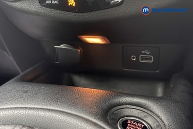 Nissan Juke N-Connecta Manual Petrol SUV - Stock Number (1678733) - 15th supplementary image