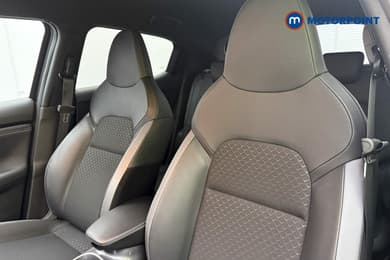 Nissan Juke N-Connecta Manual Petrol SUV - Stock Number (1688241) - 5th supplementary image