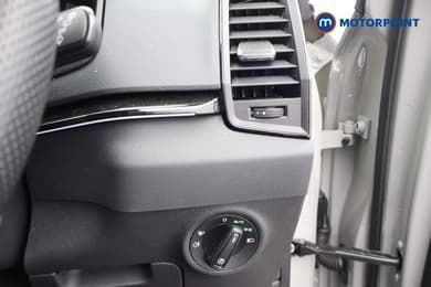 Skoda Karoq Sportline Edition Automatic Petrol SUV - Stock Number (1684829) - 7th supplementary image