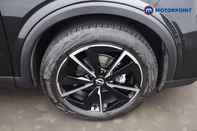 Nissan Qashqai Tekna Manual Petrol SUV - Stock Number (1684840) - 4th supplementary image