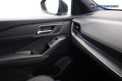 Nissan Qashqai Tekna Manual Petrol SUV - Stock Number (1684840) - 15th supplementary image