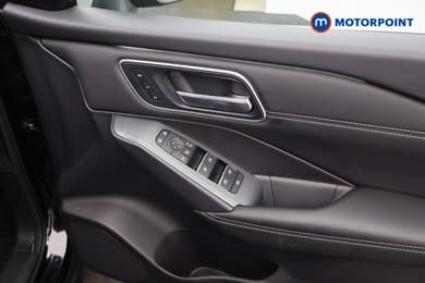 Nissan Qashqai Tekna Manual Petrol SUV - Stock Number (1684840) - 20th supplementary image