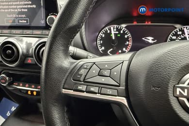 Nissan Juke N-Connecta Manual Petrol SUV - Stock Number (1688235) - 8th supplementary image