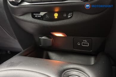 Nissan Juke N-Connecta Manual Petrol SUV - Stock Number (1688235) - 15th supplementary image