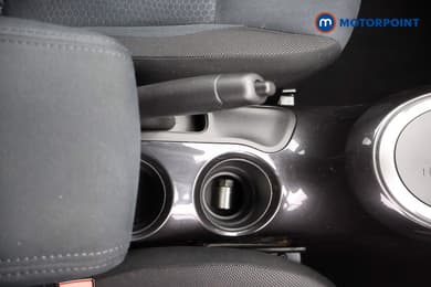 Nissan Juke N-Connecta Automatic Petrol SUV - Stock Number (1651107) - 14th supplementary image