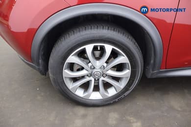 Nissan Juke N-Connecta Automatic Petrol SUV - Stock Number (1651107) - 1st supplementary image