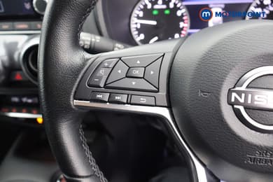 Nissan Juke N-Connecta Manual Petrol SUV - Stock Number (1685650) - 2nd supplementary image