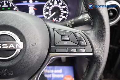 Nissan Juke N-Connecta Manual Petrol SUV - Stock Number (1685650) - 3rd supplementary image