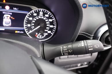 Nissan Juke N-Connecta Manual Petrol SUV - Stock Number (1685650) - 6th supplementary image