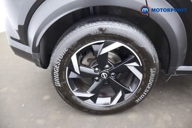 Nissan Juke N-Connecta Manual Petrol SUV - Stock Number (1685650) - 27th supplementary image