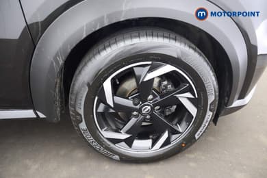Nissan Juke N-Connecta Manual Petrol SUV - Stock Number (1685650) - 28th supplementary image