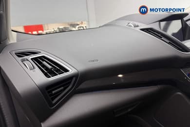 Ford Kuga Titanium Edition Manual Petrol SUV - Stock Number (1691226) - 3rd supplementary image