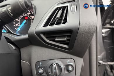 Ford Kuga Titanium Edition Manual Petrol SUV - Stock Number (1691226) - 39th supplementary image