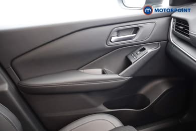 Nissan Qashqai N-Connecta Manual Petrol SUV - Stock Number (1683539) - 13th supplementary image