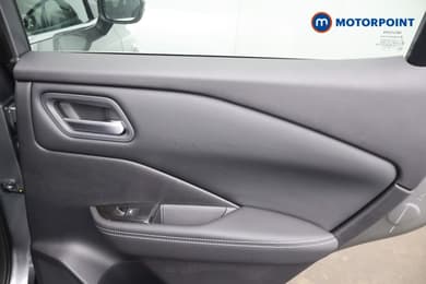 Nissan Qashqai N-Connecta Manual Petrol SUV - Stock Number (1683539) - 21st supplementary image