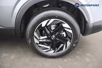 Nissan Qashqai N-Connecta Manual Petrol SUV - Stock Number (1683539) - 32nd supplementary image