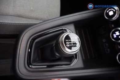 Renault Clio Evolution Manual Petrol Hatchback - Stock Number (1686813) - 10th supplementary image