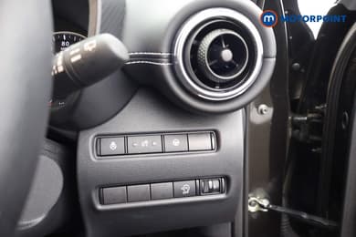 Nissan Juke Tekna Manual Petrol SUV - Stock Number (1690367) - 7th supplementary image