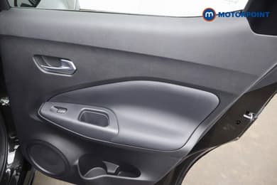 Nissan Juke Tekna Manual Petrol SUV - Stock Number (1690367) - 21st supplementary image