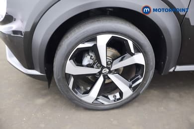 Nissan Juke Tekna Manual Petrol SUV - Stock Number (1690367) - 33rd supplementary image