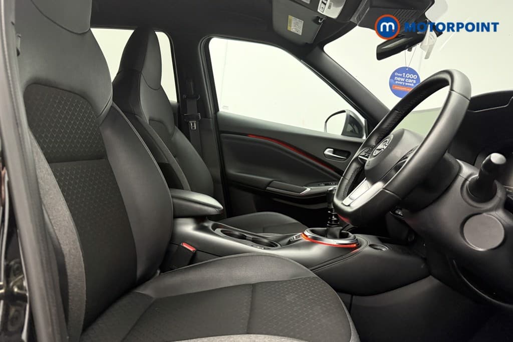 Nissan Juke N-Connecta Manual Petrol SUV - Stock Number (1686592) - 8th supplementary image