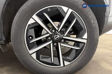 Nissan Juke N-Connecta Manual Petrol SUV - Stock Number (1686592) - 13th supplementary image