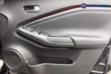 Nissan Juke N-Connecta Manual Petrol SUV - Stock Number (1686592) - 18th supplementary image