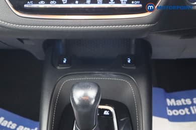 Toyota Corolla Design Automatic Petrol-Electric Hybrid Hatchback - Stock Number (1680686) - 5th supplementary image