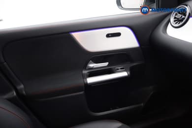 Mercedes-Benz GLA Amg Line Automatic Diesel SUV - Stock Number (1692369) - 11th supplementary image