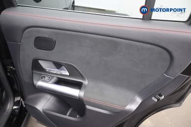 Mercedes-Benz GLA Amg Line Automatic Diesel SUV - Stock Number (1692369) - 19th supplementary image